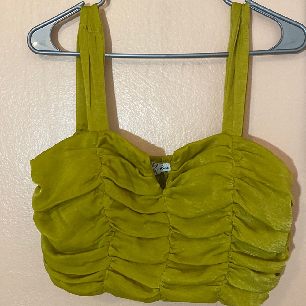 Green top size large